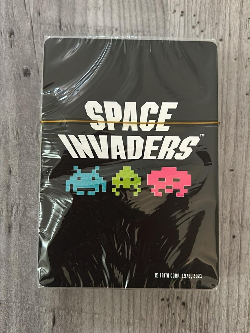Space Invaders Retro Board Game Set - Red, Black, Blue - Picture 7 of 10